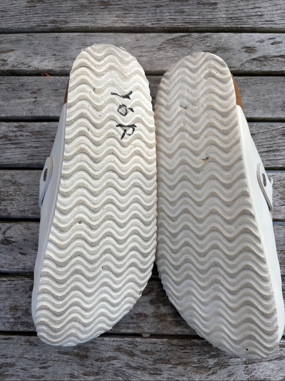 White Comfort Clogs / Mule Sandals – Women’s 7.5 - Picture 4 of 6